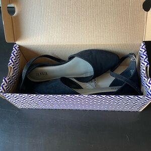 a.n.a Women's Black Flats